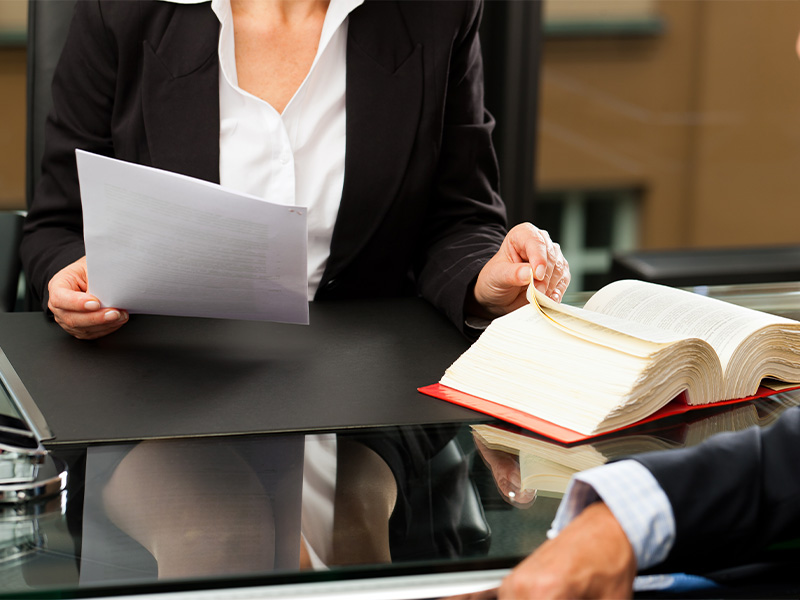 Avocat droit commercial Créteil