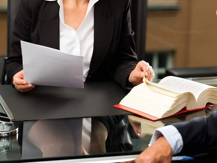 Avocat en droit commercial Créteil